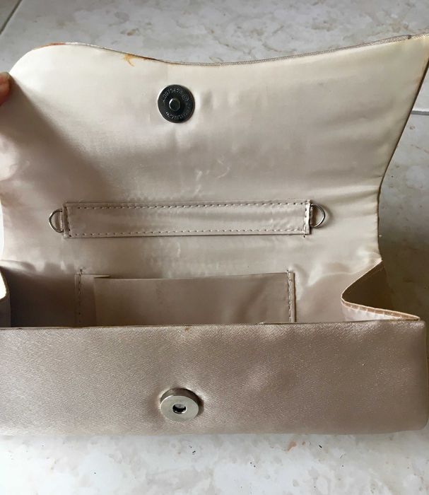 Pochete com lantejoulas