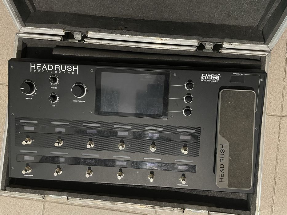 Vendo Headrush Pedalboard com Case