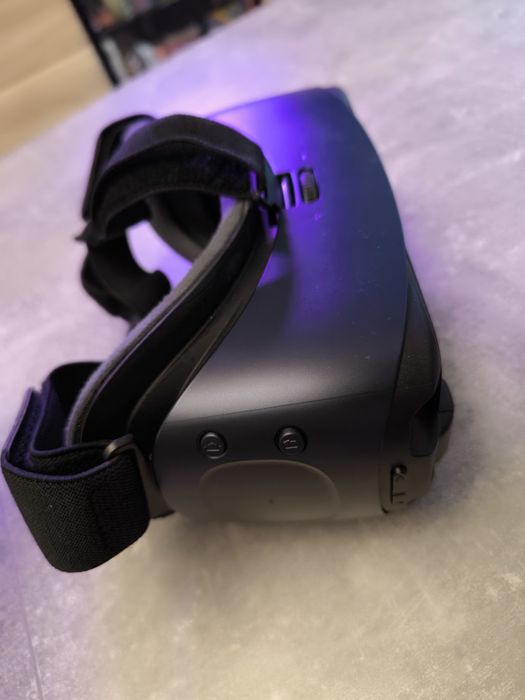 Gogle wirtualnej rzeczywistości