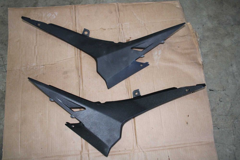 Wypełnienie Lewe Prawe Zbiornika Aprilia RS4 125, 13-21 / 50