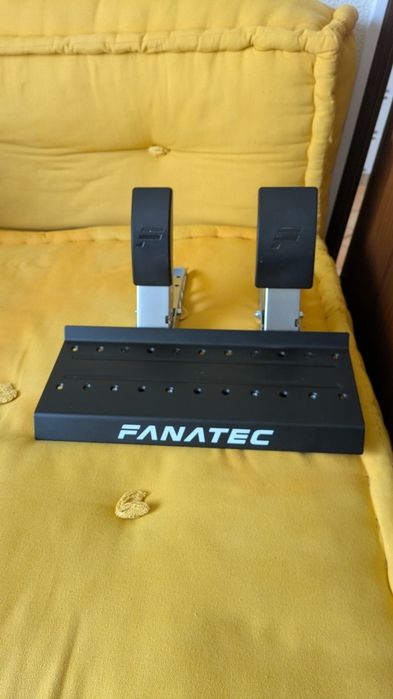 Fanatec CSL DD 8NM + 2 volantes e pedais