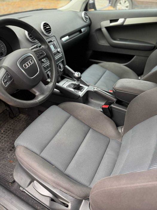 AUDI A3 1.6 Дизель 2010