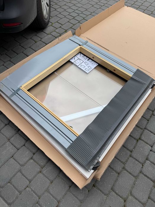 Wyłaz dachowy DAKEA CONTROL KFE 85X85