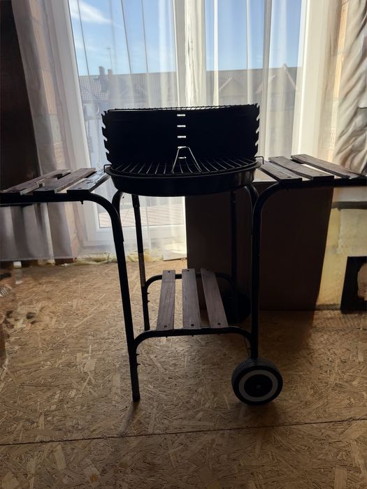 Sprzedam grill na węgiel