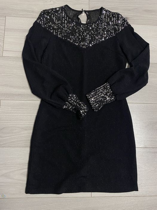 Сукня блискуча в паєтки