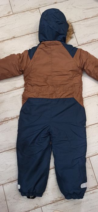 Nowy zimowy kombinezon dla chłopca 128/134