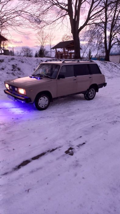 ВАЗ 2104. Деталі по телефону.