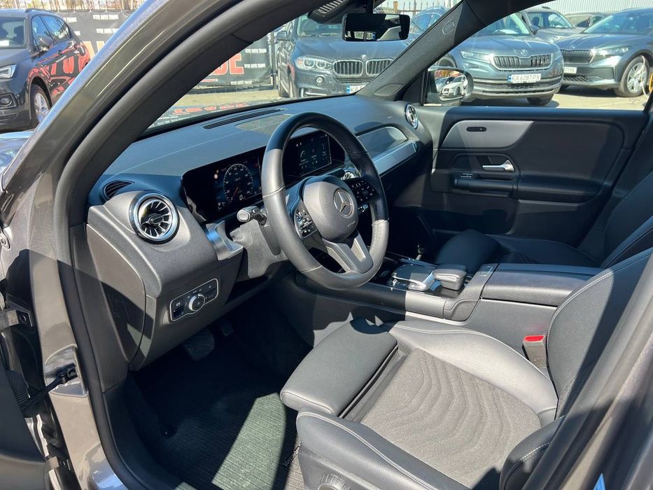 Mercedes-Benz GLB 200 2021 • 5 місць • 1.3 бензин • DCT • Європа • 181 тис. км