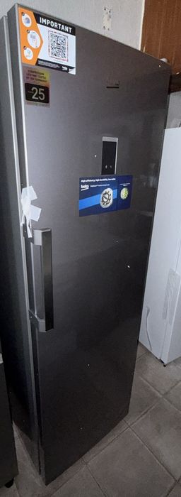 Arca congeladora vertical beko  no frost