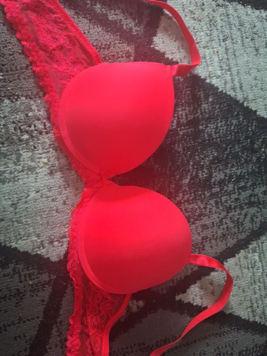 Biustonosz stanik 80B jak nowy