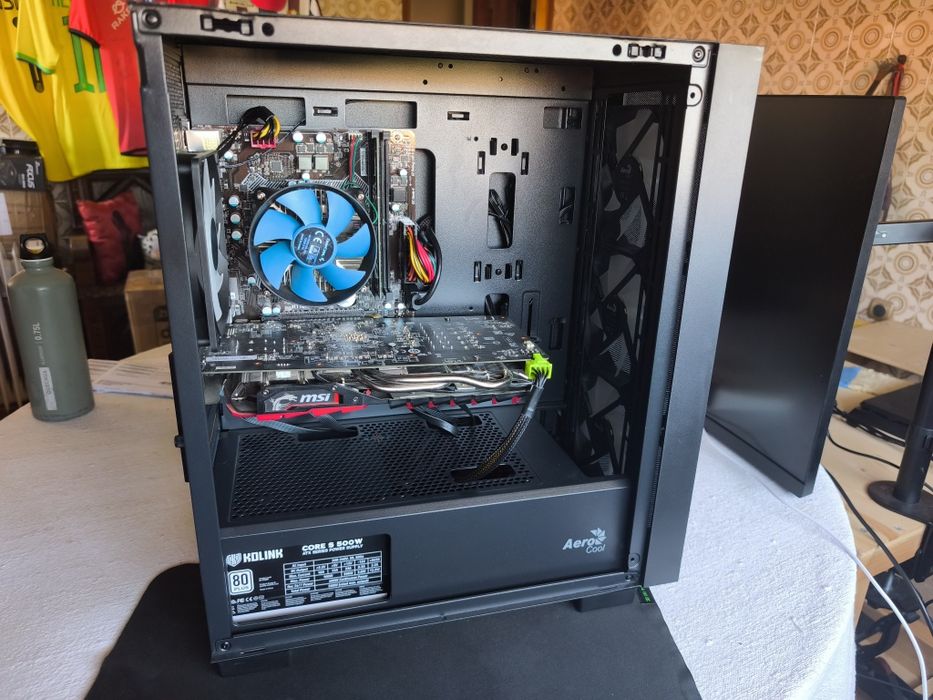 Torre gamer i3 7100 com RX 470