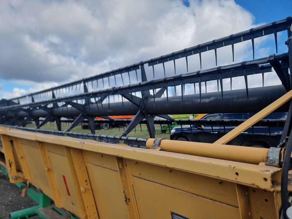 Жниварка КАТ-30 Fleks-  9 метрова, зернобобова  2010 року