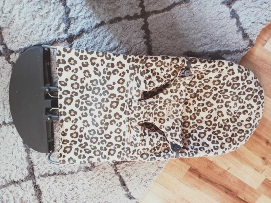 leżaczek - bujaczek BabyBörn.