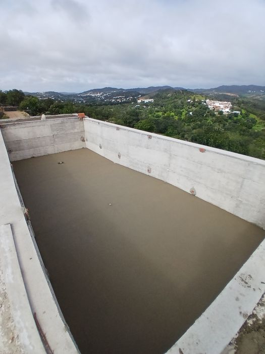 Betonilhas e betao com helecoptro