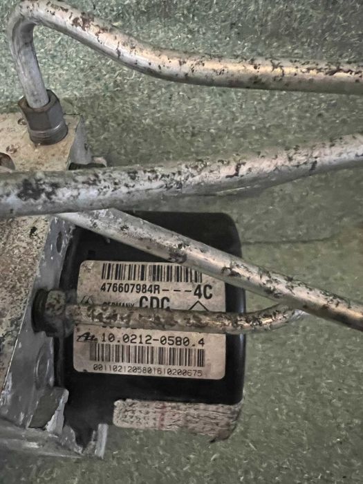 Modulo ABS Renault megane 3 III 1.5 DCI REF:476.60798R 4C