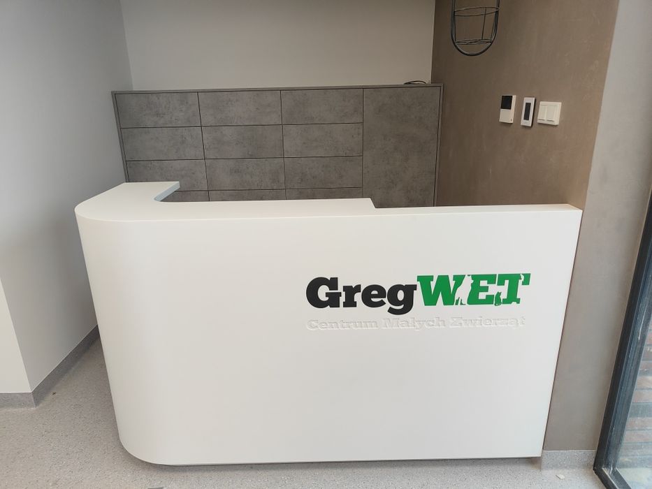 Recepcje meble na wymiar.