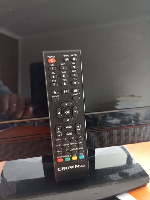 LCD TV CROWN modelo 1610/41