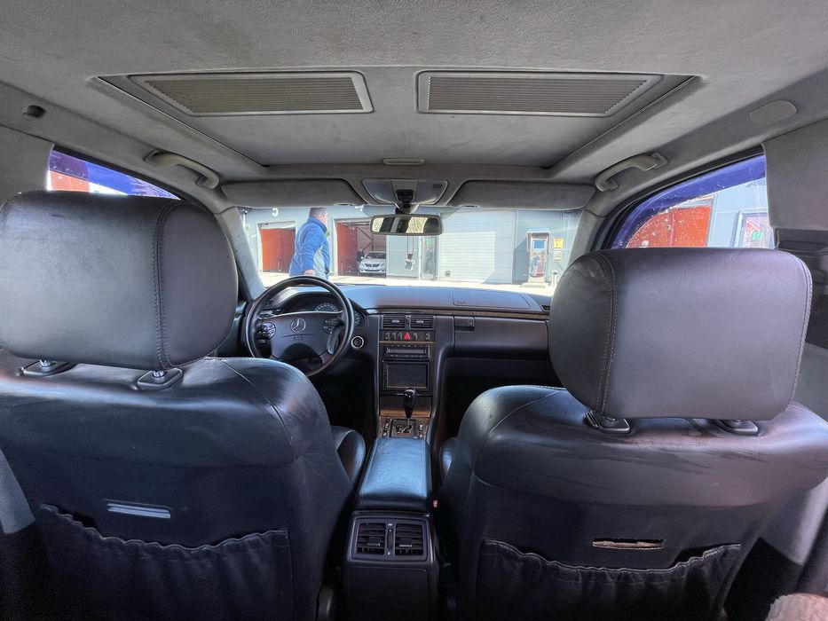 Продам Mercedes-Benz E-Class 2001