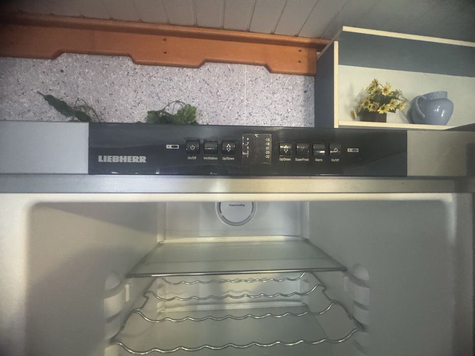 Холидидьник LIEBHERR