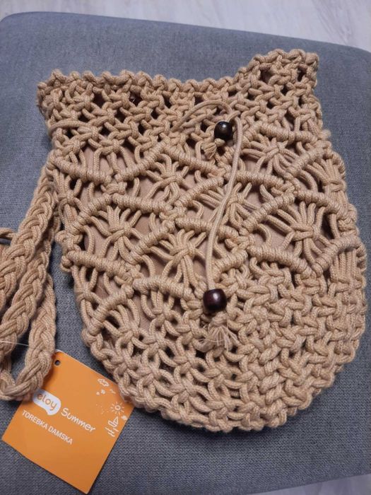 Pleciona torebka beżowa