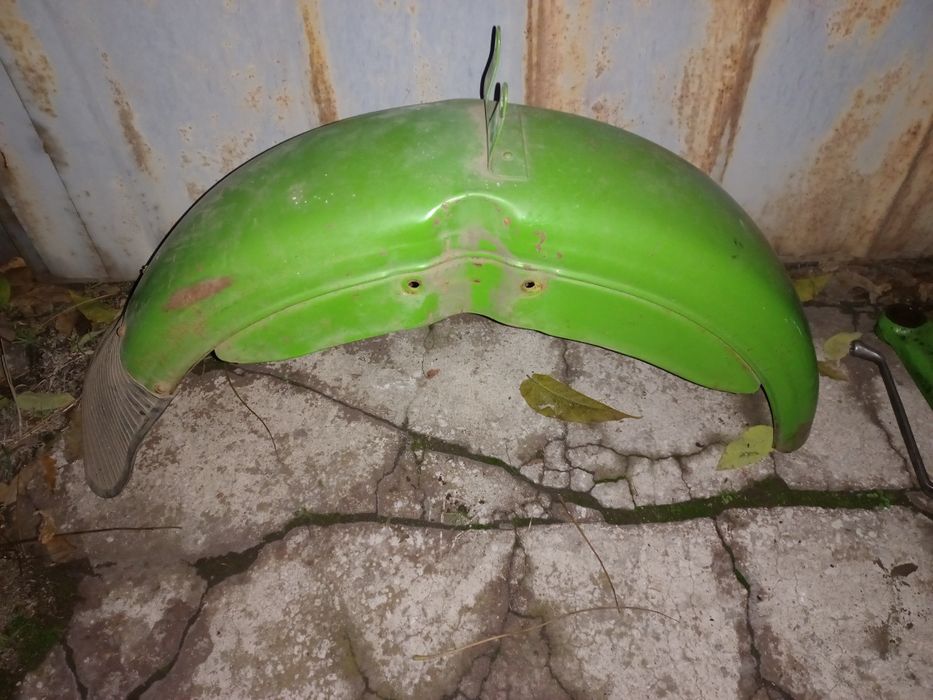 Крыло переднее Урал