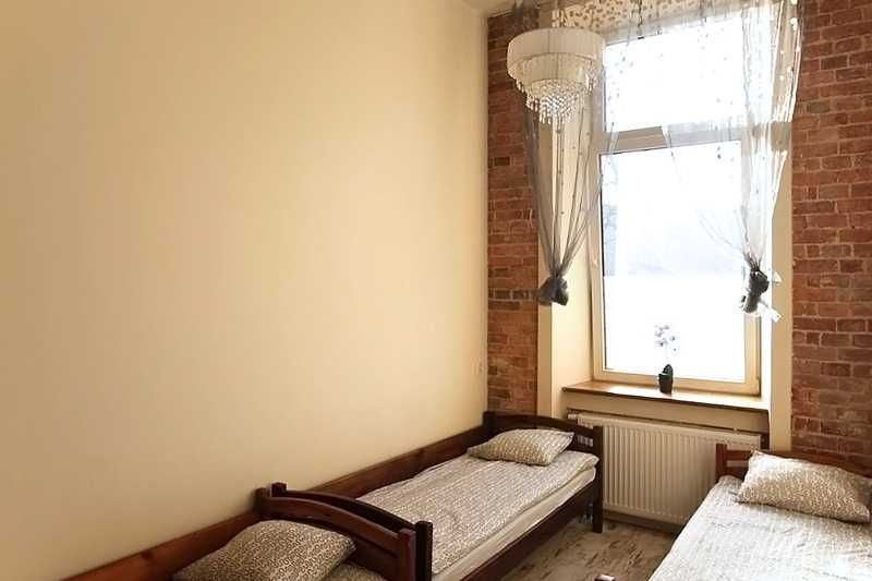 Łóżka pojedyncze drewniane na sprzedaż
