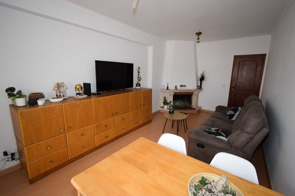 Móvel sala em madeira maciça