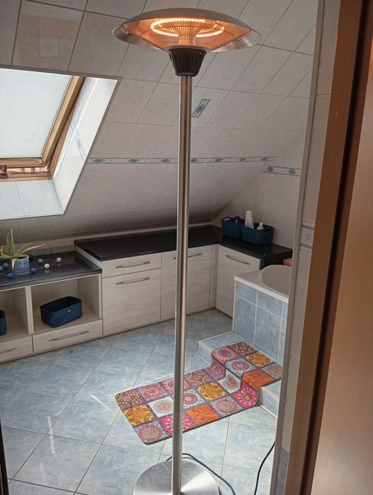 Lampa ogrzewająca na taras