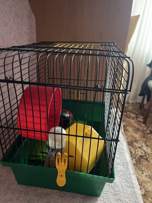 Клітка для хомʼяка з колесом та хатиною