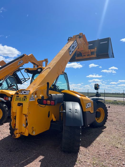 Телескопічний навантажувач JCB 541-70
