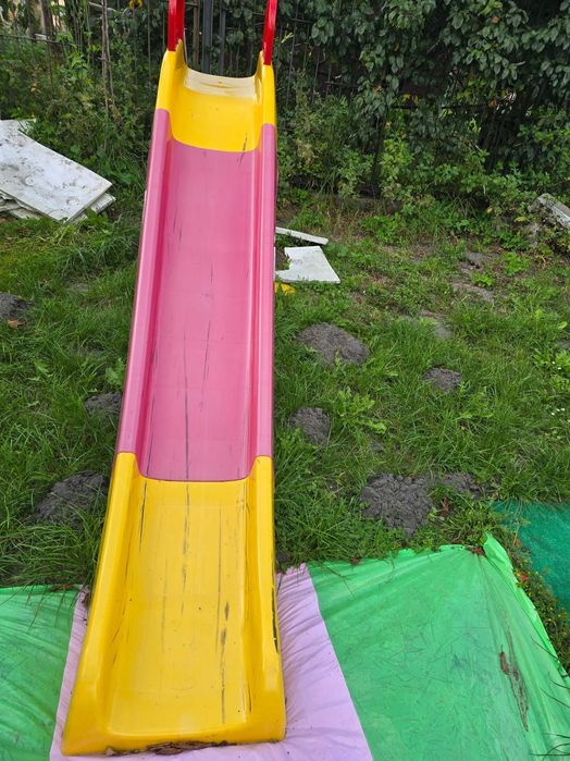 Zjeżdżalnia plastikowa