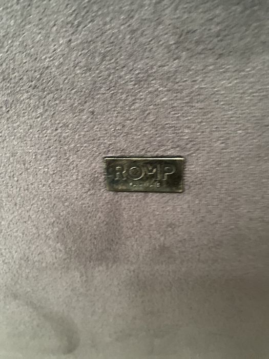 Розпродаж! Стільці, пуфи, крісла