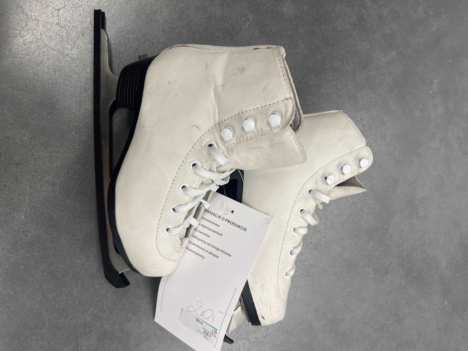 Łyżwy figurowe dziecięce r. 31 - 2ND LIFE