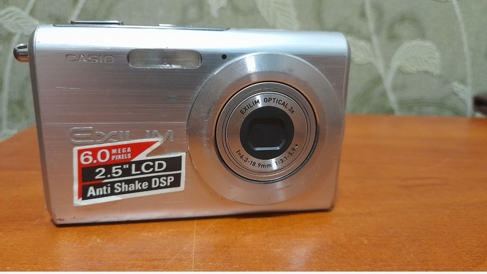 Продам фотоаппарат Casio
продаётся без акб и флешки 
под