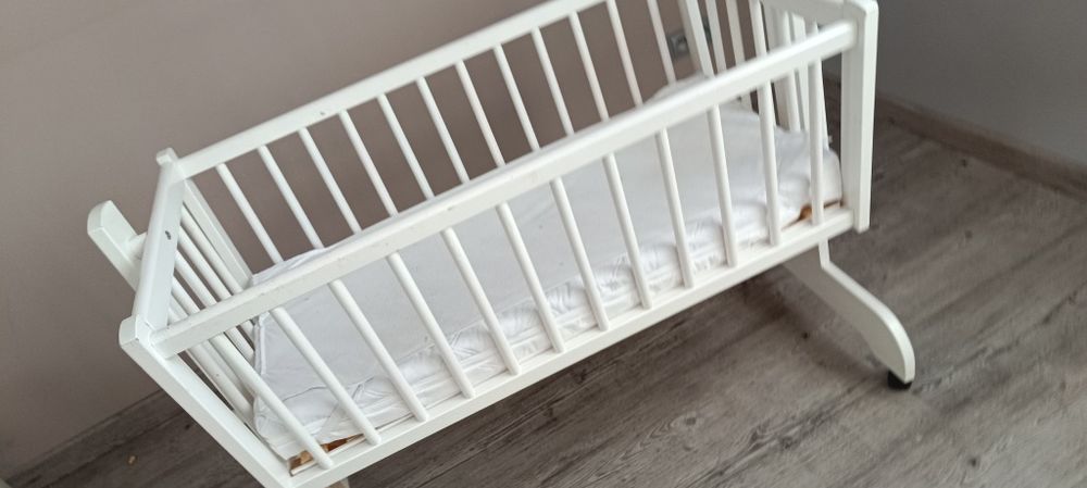 Kołyska na kołkach