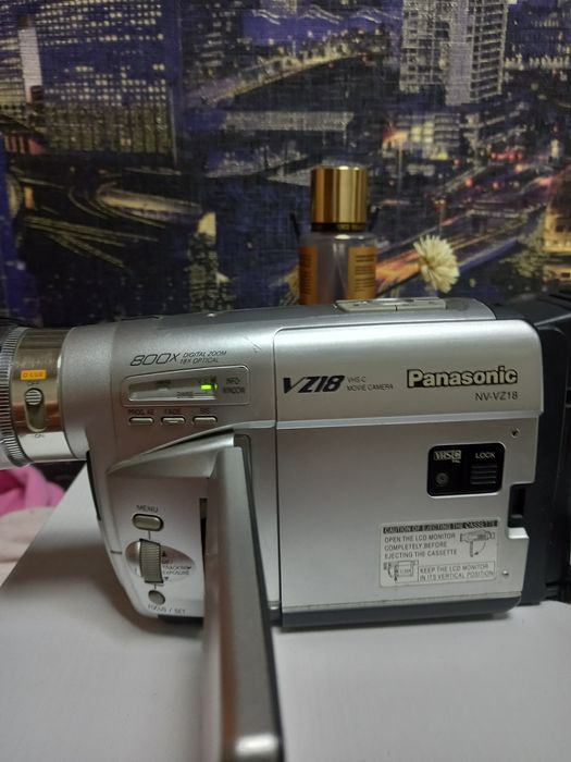 Продам відеокамеру Panasonik