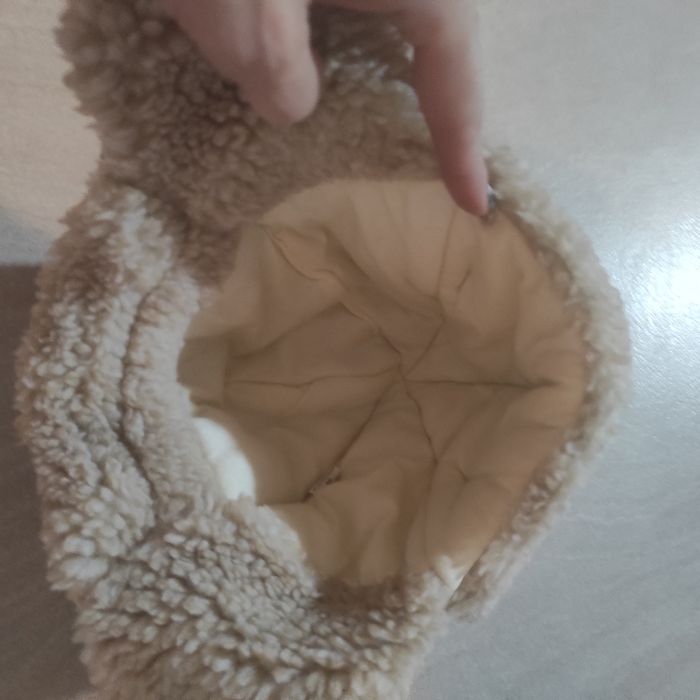 Ciepła czapka na polarze z misiem rozmiar 50