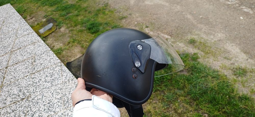 Capacete com viseira