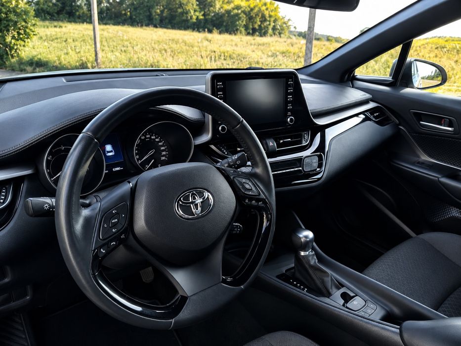 Toyota CHR Hybrido.  64.000klm    GARANTIA até 2032