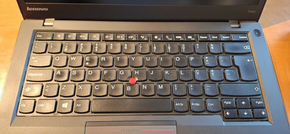 ThinkPad T440s – Fiável, Leve e Pronto a Trabalhar