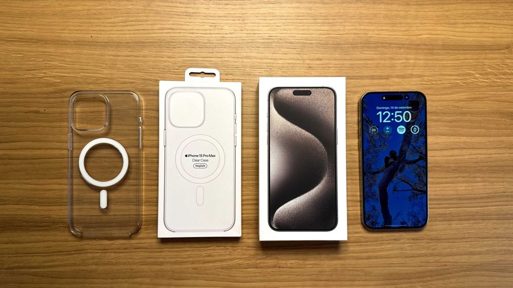 iPhone 15 Pro Max 256GB Titanium estado impecável