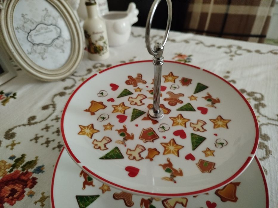 Цукерниця  двоярусна