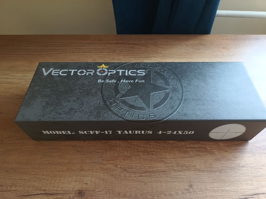 Luneta  Vector Optics SCFF-17 Taurus 4-24x50