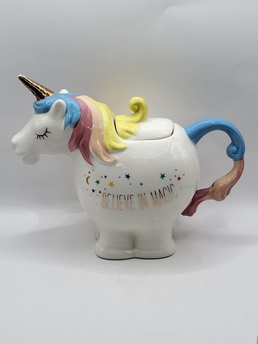 Porcelanowy czajnik Jednorożec