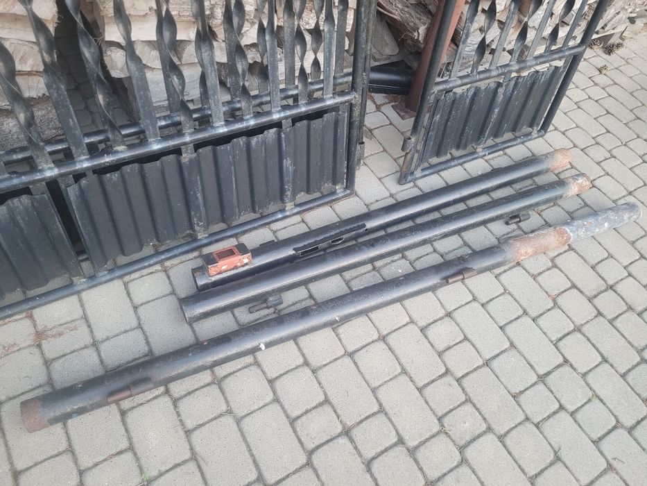Brama  z  furtką