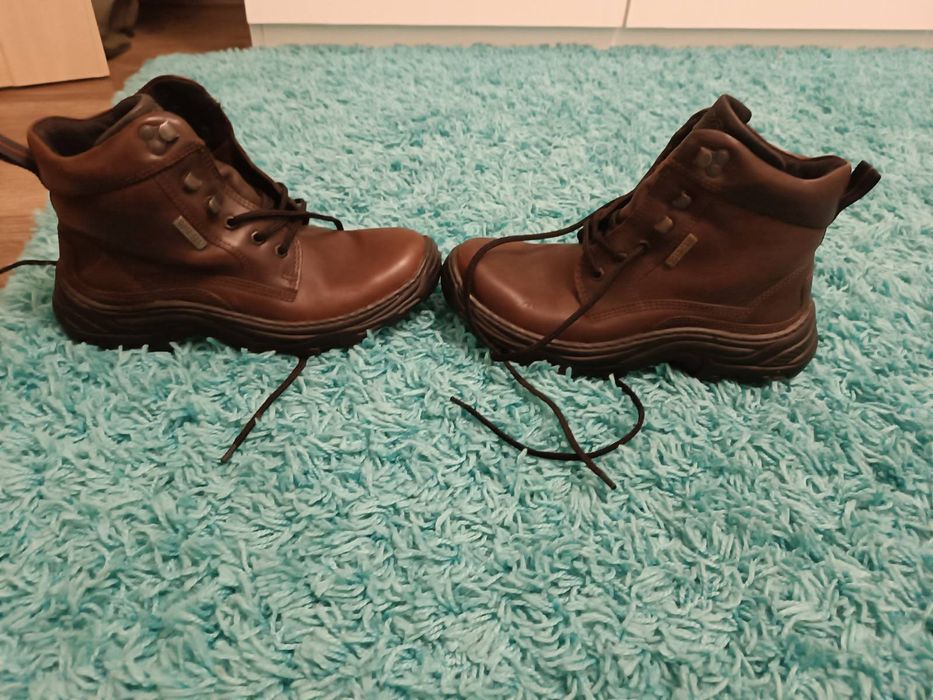 Ботинки зимние 40 размер б/у в отличном состоянии