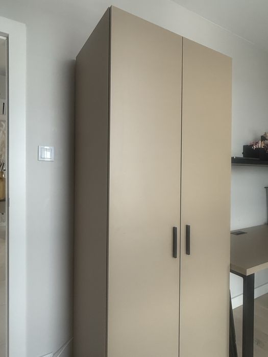 Szafa nezowa cappucino