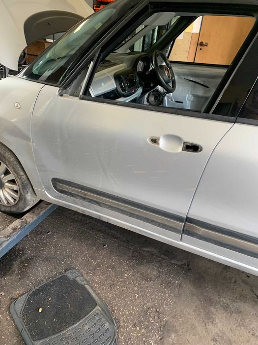 Drzwi przednie lewe Fiat 500L Nr.Lak. 612/A