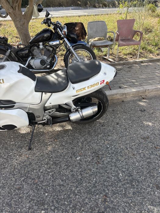 Moto , suzuki hayabusa gsx 1300 R 1999
