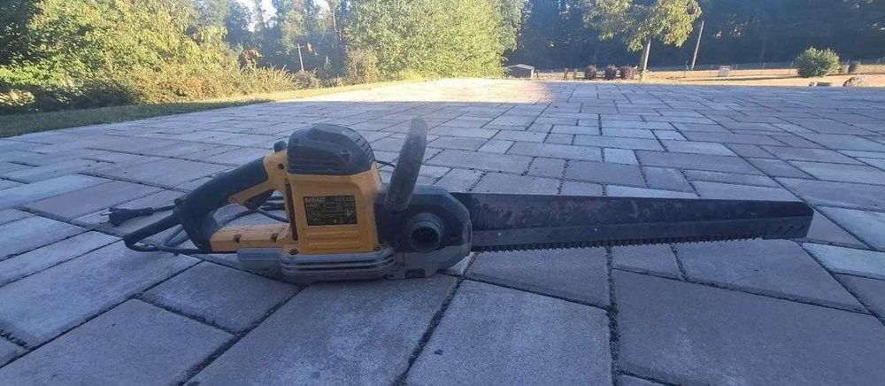 Piła DeWALT DWE397